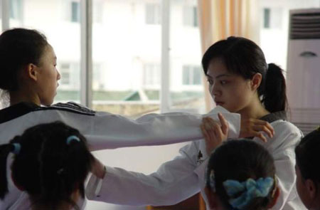 韩国人大力宣传跆拳道 - 运动图片头条 -望京网